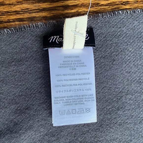 NWT Madewell Scarf - Grey - Picture 3 of 9